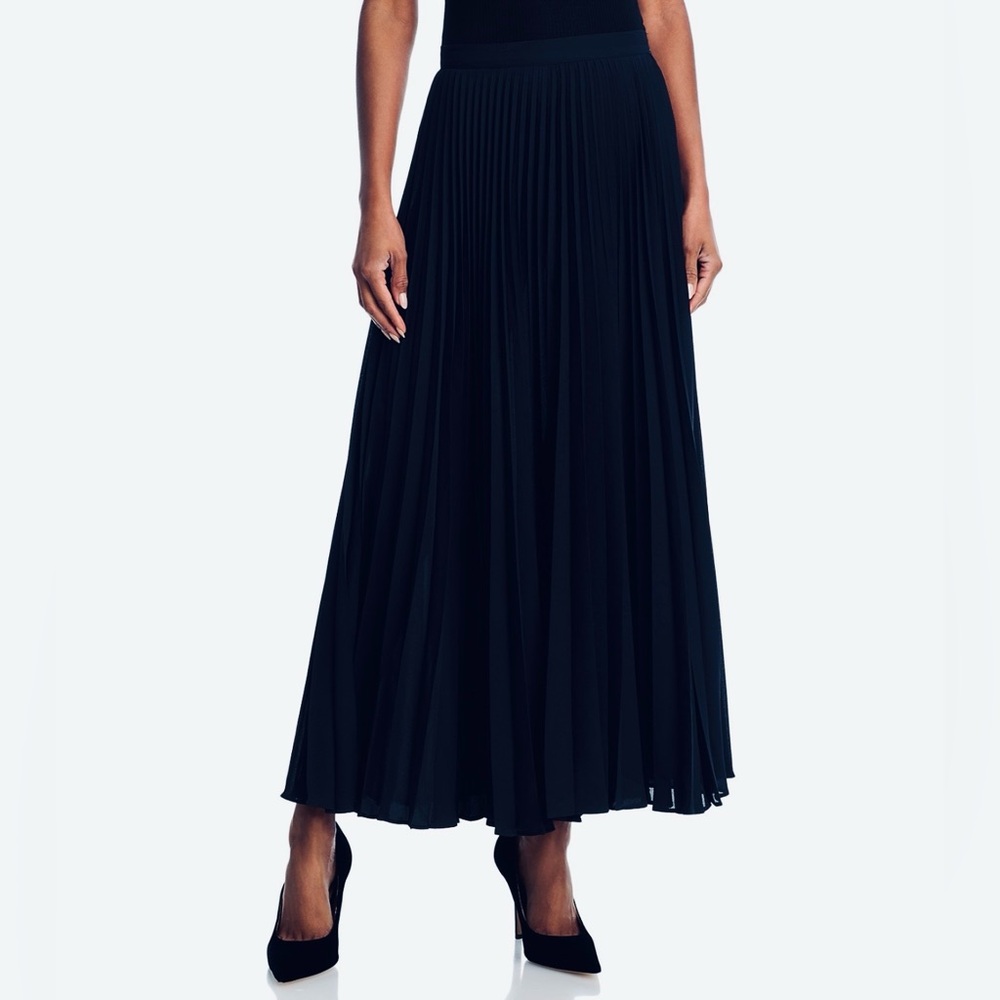 Veronica Beard Pleated Midi Skirt • Navy • Size 8